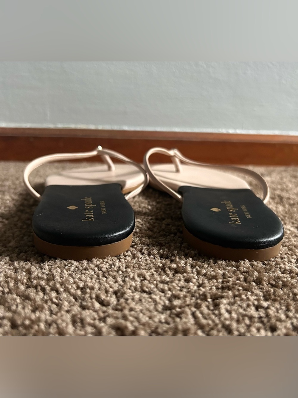 kate spade Leather Black & Beige Colorblock Cabana Flip Flops Women’s Size 8 - Picture 6 of 6